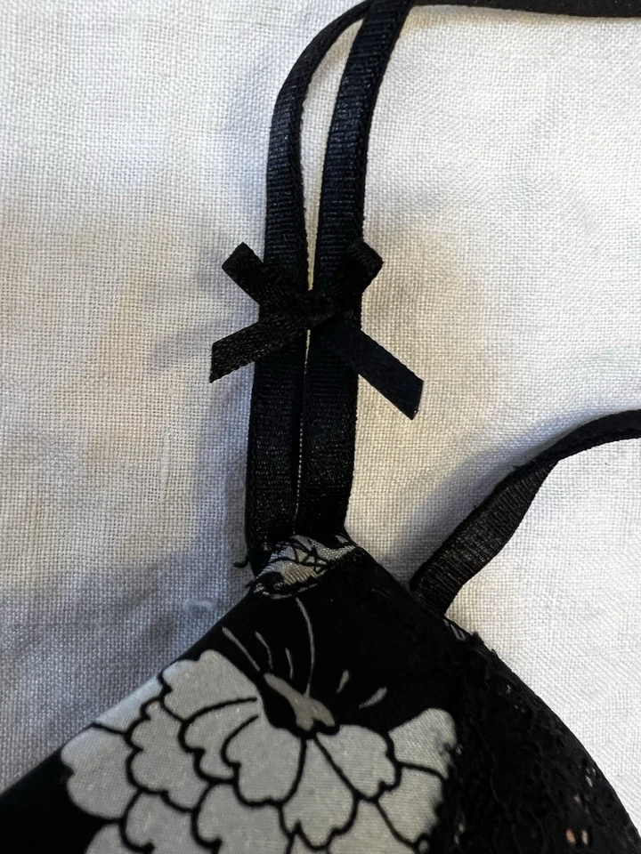 H&M Lingerie Bra 34B Black Floral Lace Underwire Push Up Padded Cup Molded - Image 4 of 4