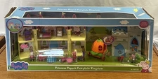 NEW Peppa Pig Princess Peppa FAIRYTALE Kingdom Playset 16 pieces Sams Club