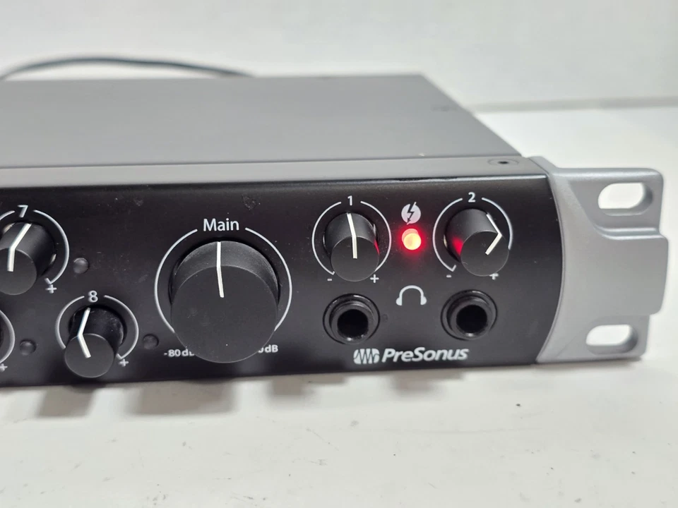 PreSonus Quantum 2626 Thunderbolt Audio Interface - for parts or repair - Image 3 of 4