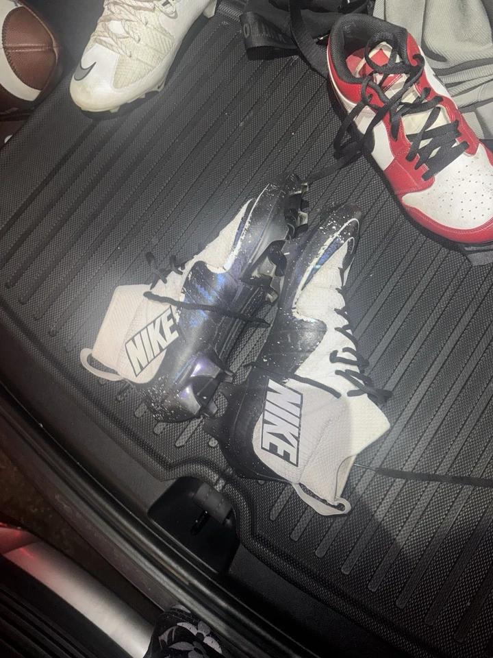 Nike Untouchable Mid 360 Custom Football Cleats Size 10 Black White(OREO) - Image 2 of 3