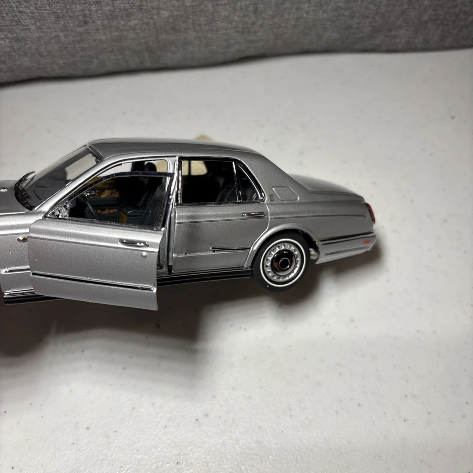 Franklin Mint 1998 Rolls Royce Silver Seraph 1/24 Scale Diecast Replica - Image 4 of 4