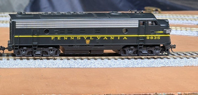 ATLAS #8311 HO SCALE PENNSYLVANIA RR FP7 DIESEL LOCOMOTIVE #9835 - AS IS - SALE