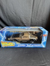 Sunstar Sun Star 1:18 Diecast Model Delorean Time Machine - SIlver (909H2710)