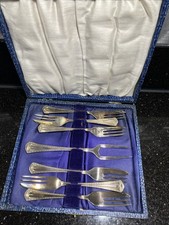 Vintage 6 cake forks With A Matching Serving Prong EPNS With Original Box.