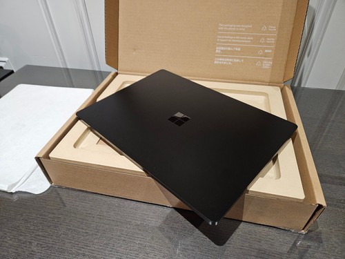 Microsoft Surface Laptop 5 13,5" - Intel Core i5 12. generacji - 16GB - 256GB SSD - Zdjęcie 2 z 3
