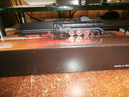 MARKLIN MINI-CLUB Z-SCALE # 8889 4-6-2 STEAM LOCOMOTIVE & TENDER-DB - Picture 4 of 6