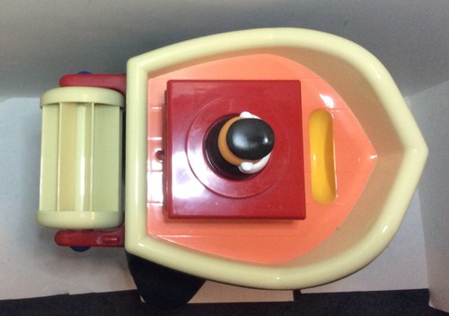 Battat B. Fish & Splish Boat w/Captain + 7 Pieces, See Pictures - Picture 5 of 9