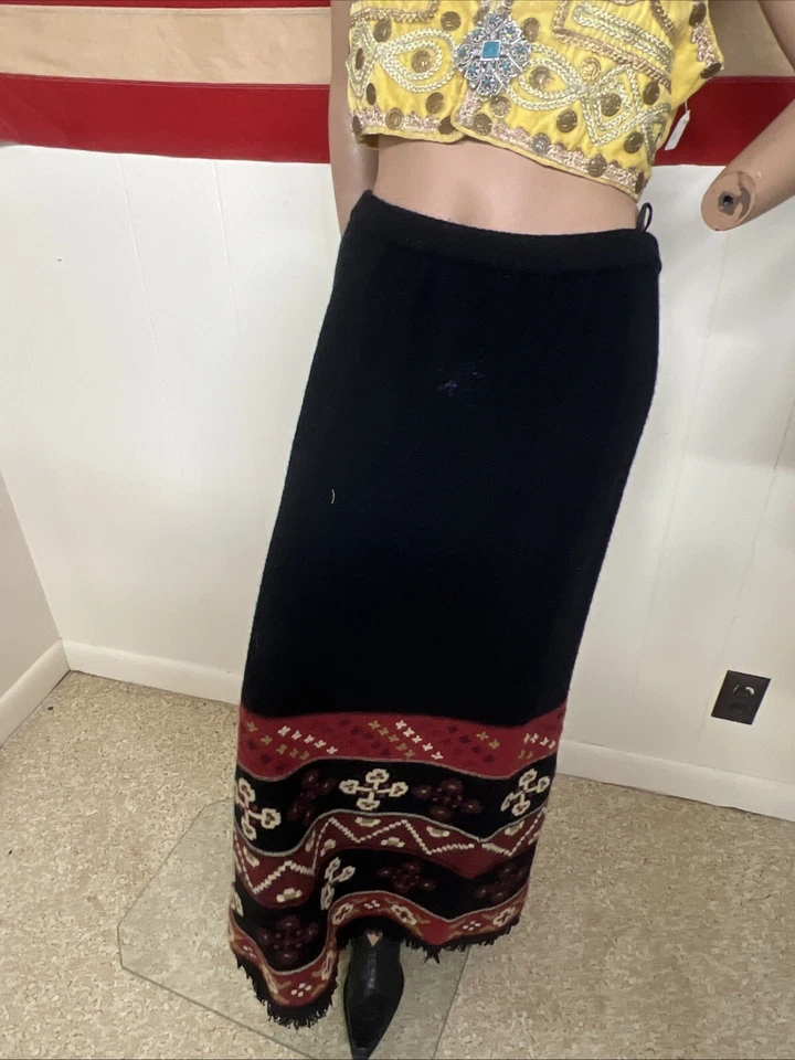 VTG Double d Ranch Women’s Western Authentic Wool Skirt (medium) (Yoakum Tx)  - Image 4 of 4