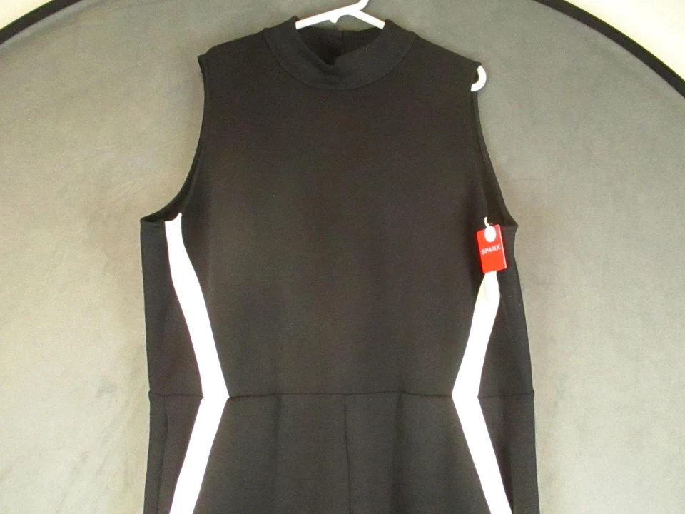 Mono Spanx para mujer 3X Petite AirEssentials a rayas elástico sin mangas negro Foto 2 de 4