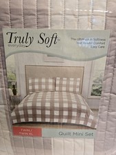 Truly Soft Everyday Quilt Set Bedding Twin/Twin XL Beige Plaid