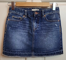 Old Navy Jean Skirt Girls Size 12 26x12.5 Distressed Fringe 5-Pocket 91-37053
