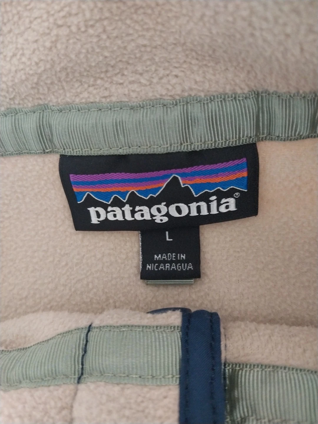 patagonia micro d snap t fleece pullover beige red navy sweater