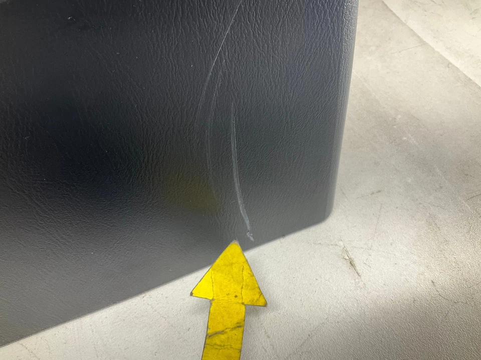 05-07 Subaru Impreza Wagon Consola Central Base Apoyabrazos con Puerto USB Fabricante de Equipo Original Foto 4 de 4