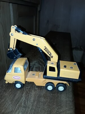 Vintage ,Tiny Tonka LKW #968 Pressed Steel, Japan,Truck,no hoist...mini crane.