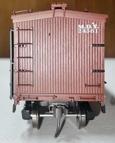 K-LINE #K742-80334 MERCHANTS DESPATCH #24561 40' WOOD-SIDED REEFER (2-RAIL) NEW - Picture 7 of 13