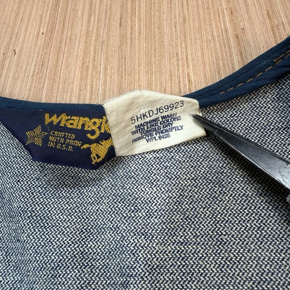 Vintage 80's Wrangler 14oz Denim Button-Up Vest Blue Mens XL Made In USA - Image 4 of 4