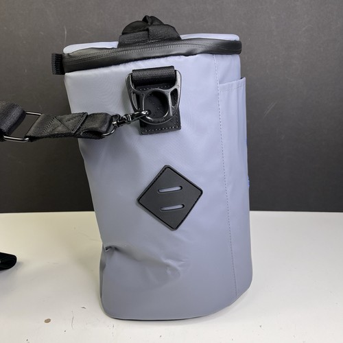 NWT Jones Sports Co. Insulated Utility Cooler Bag Golf Beach Beer PVC - READ - Picture 10 of 13