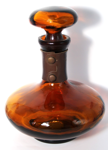 Decantador de cabeza de león envuelto en cuero de vidrio ámbar vintage con tapón - 5 vasos - Imagen 6 de 9