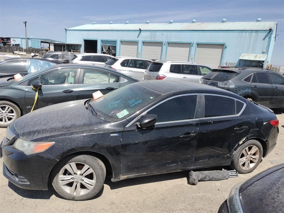 EGR 2013 ACURA ILX - Image 3 of 4