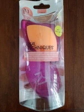 Real Techniques Miracle Complexion Beauty Sponge Makeup Blender with Case