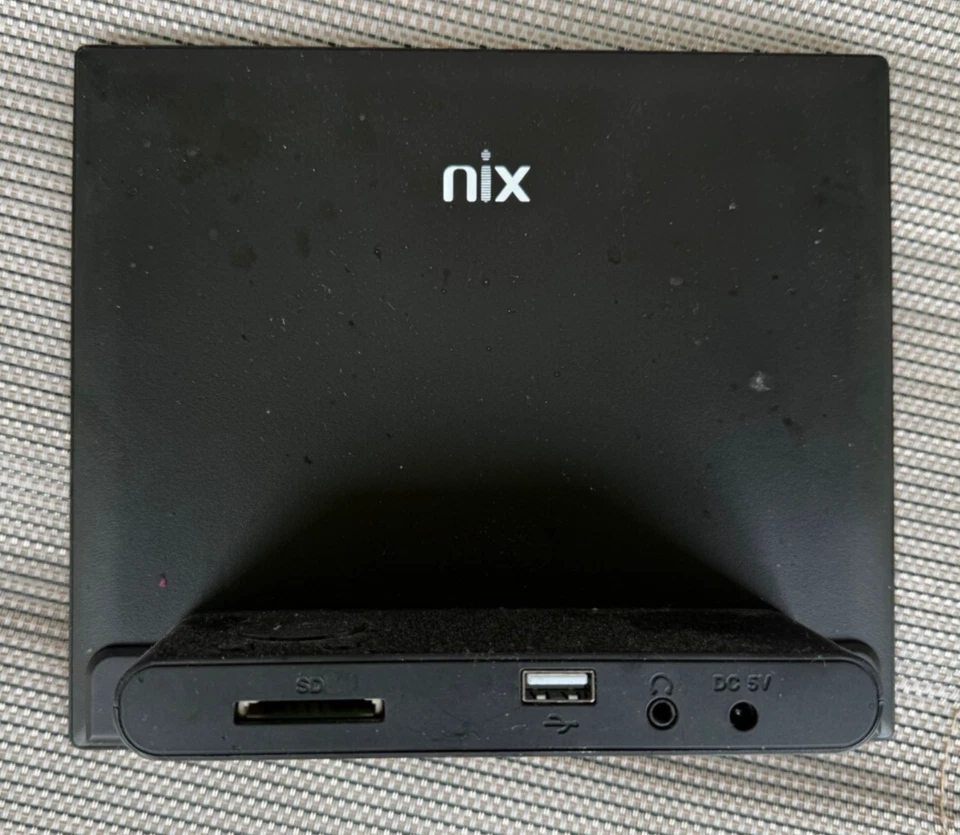 NIX 7" Digital Photo Frame 32MB Memory W/Remote - Image 2 of 3
