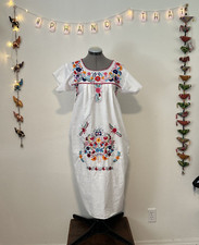 Boho Dress Womens Medium White Embroidered Mexican Style Peasant Puebla Coastal