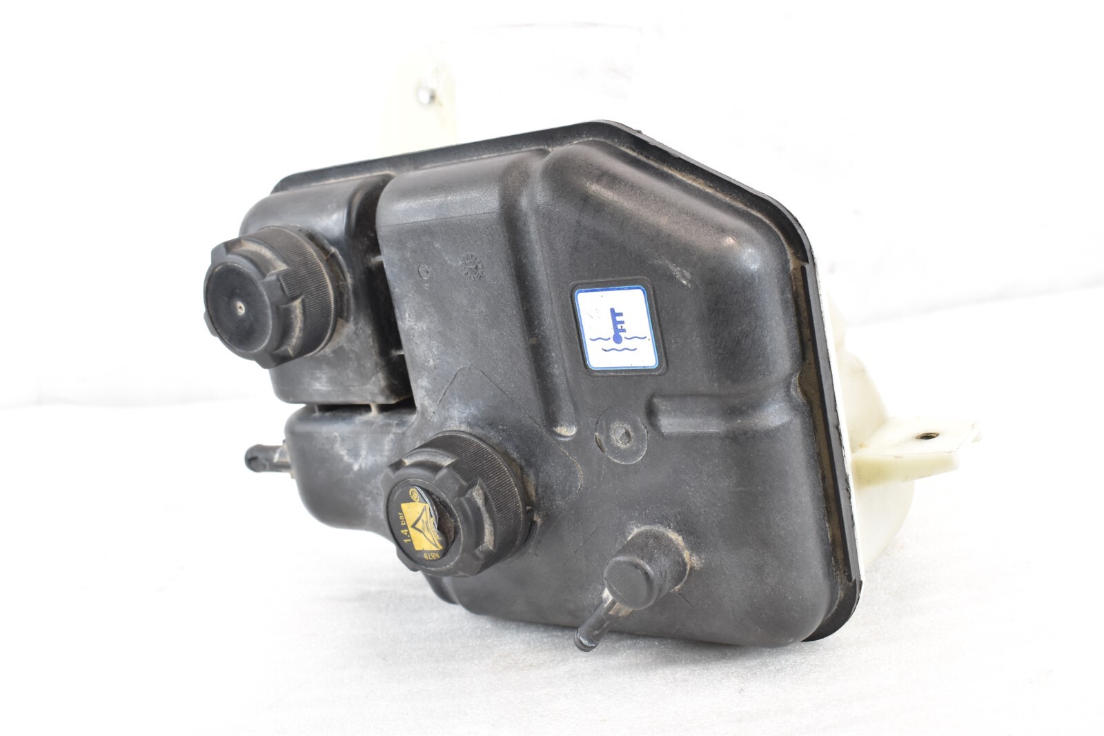 2014-2017 MASERATI GHIBLI S 3.0L V6 COOLANT EXPANSION TANK RESERVOIR W/ CAPS OEM