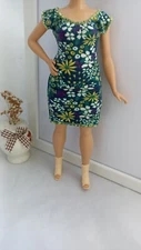 Dress for Curvy doll, stretch, no hook and loop.