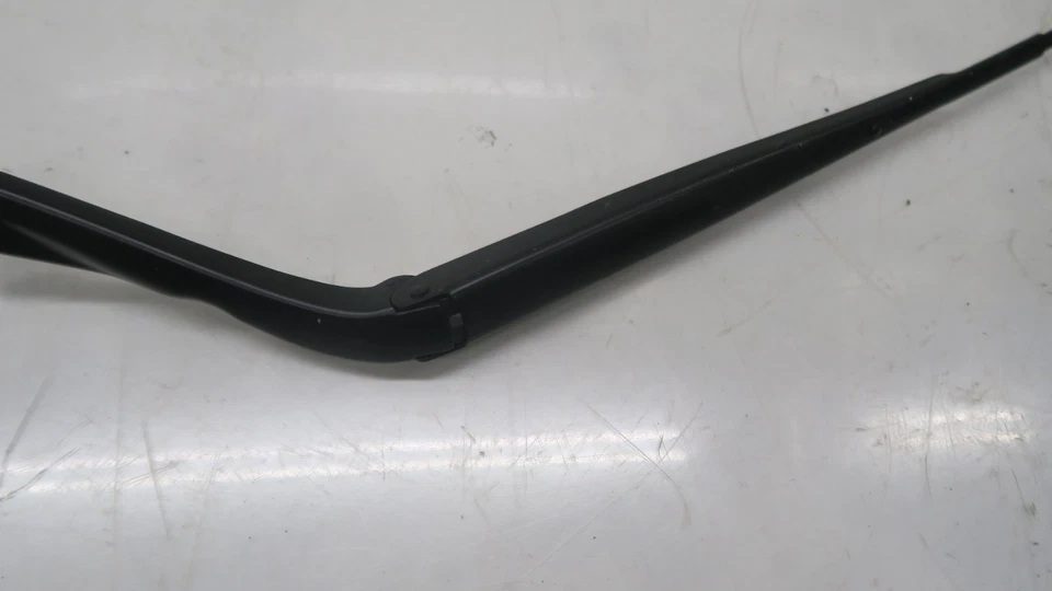 Brazo limpiaparabrisas delantero izquierdo Ram Promaster 3500 OEM 2023-2025 Foto 4 de 4