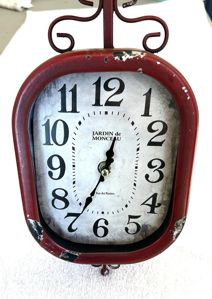 Barrel Shack Amelie - Reloj de pared colgante hecho a mano rojo dos caras de reloj Foto 3 de 4