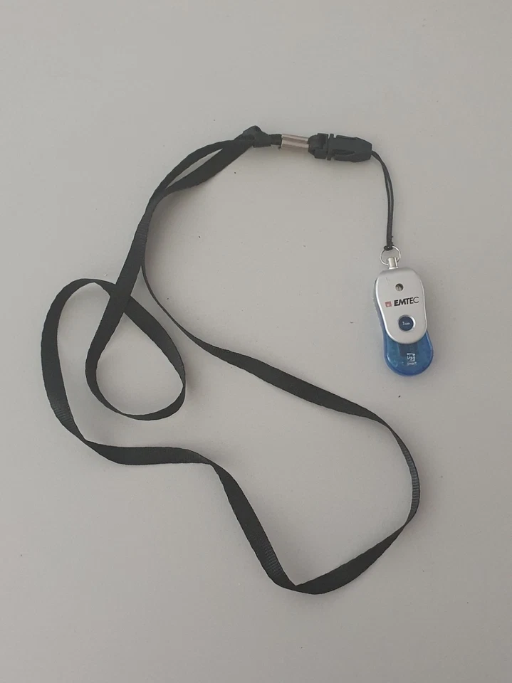 Clé Usb Bleue Emtec 1Go - Photo 2/2