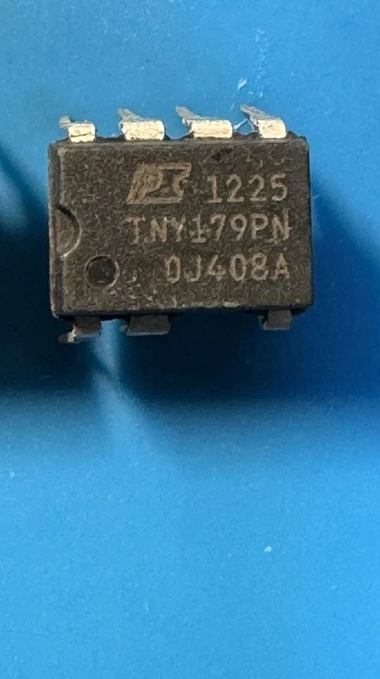 POWER INTEGRATION 1pezzo TNY179PN = TNY179P Circuito Integrato DIP8 a 7 Pin Posta1 come foto