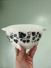 Pyrex 441 Gooseberry Mixing Bowl White/Black Cinderella, 1.5 Pint, Vintage