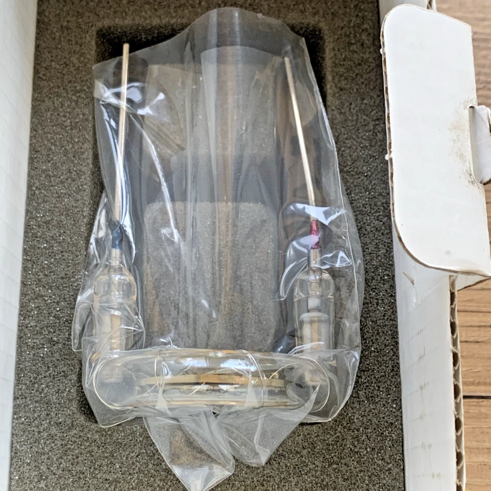 Caja abierta de tubo flash Elinchrom EL24056 A4 Foto 3 de 4