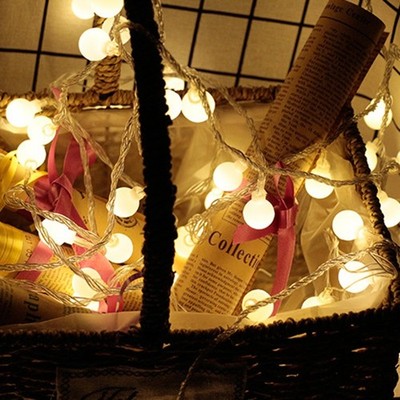Warmweiße LED Wasserdichte Kugel Lichterkette für Innen/Außen Dekoration
