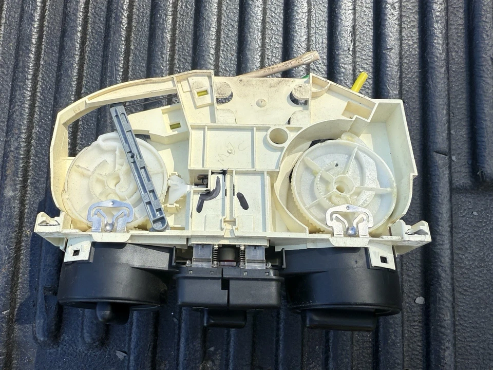 Volkswagen Beetle 1998-2010 control de temperatura aire acondicionado 1998-2010 Foto 3 de 3