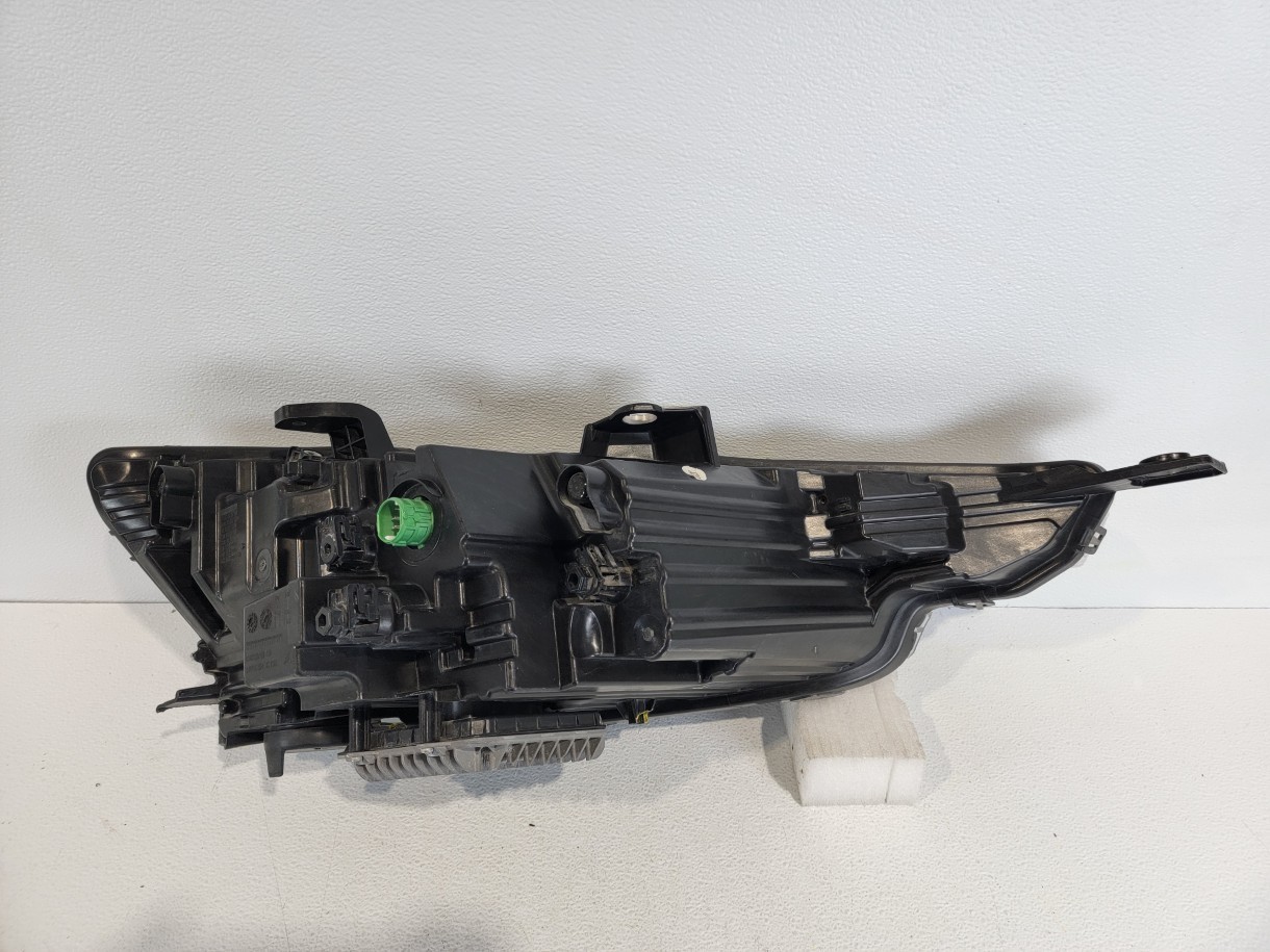 21 22 23 24 2021-2024 MASERATI LEVANTE LED Headlight Head Lamp OEM