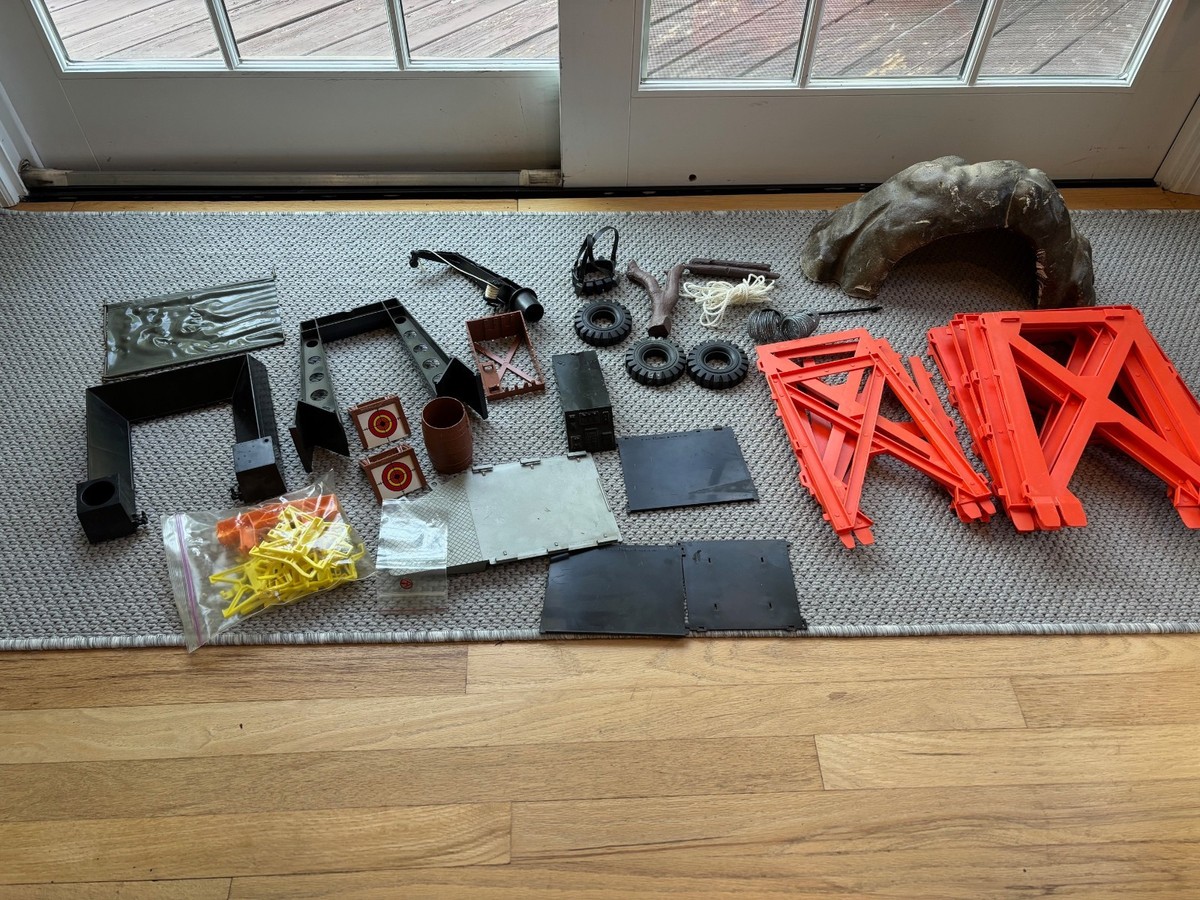 1970's GI Joe Adventure Team Training Center Survival Tower Set