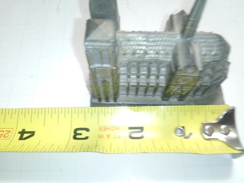 Notre-Dame of Paris Church Cathedral Metal Souvenir Paperweight 3" x 1.5" x 3" - Picture 10 of 11