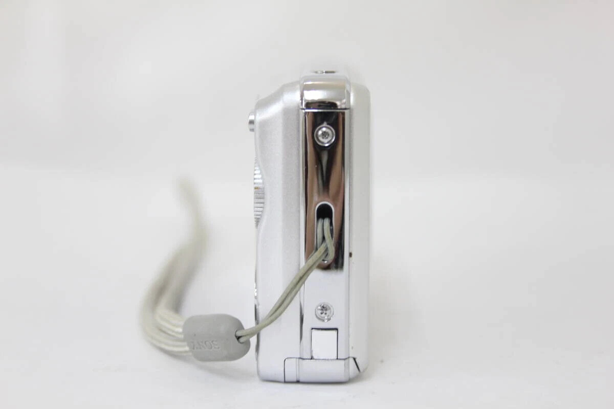 【美品】SONY Cyber-Shot DSC-W220　シルバー Excellent] SONY Digital Camera DSC-W220 Silver Cyber-Shot Zeiss