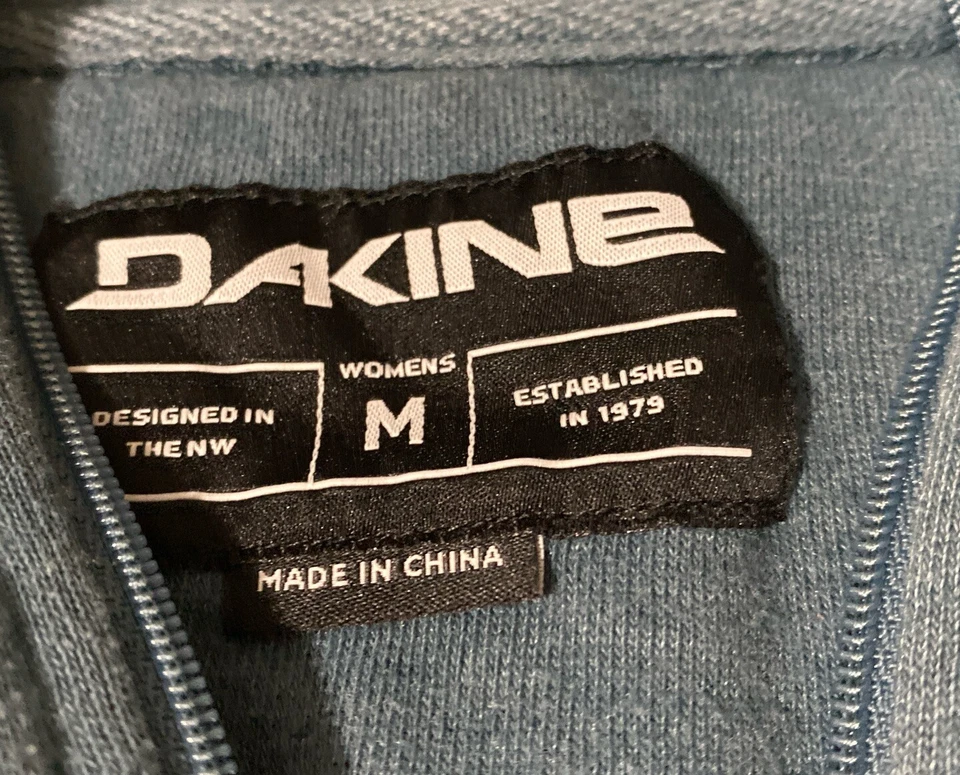 Dakine Brand Hoodie Sweatshirt Blue Size Medium Blue 1/4 Zip Neck - Image 3 of 4