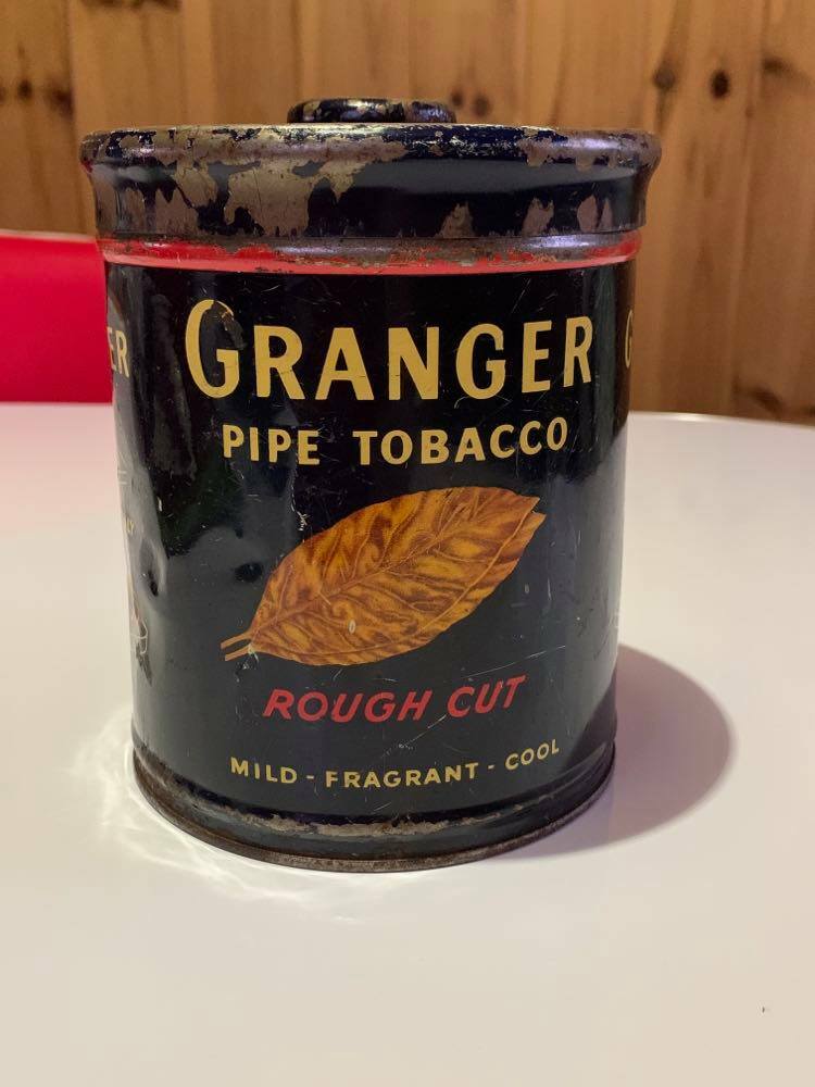 famous people who dip tobacco Smoking was once deeply tied to Hollywood's image of glamour, rebellion and  style. Many legendary celebrities were heavy smokers, long before the  health risks were fully understood. Their stories now remind us