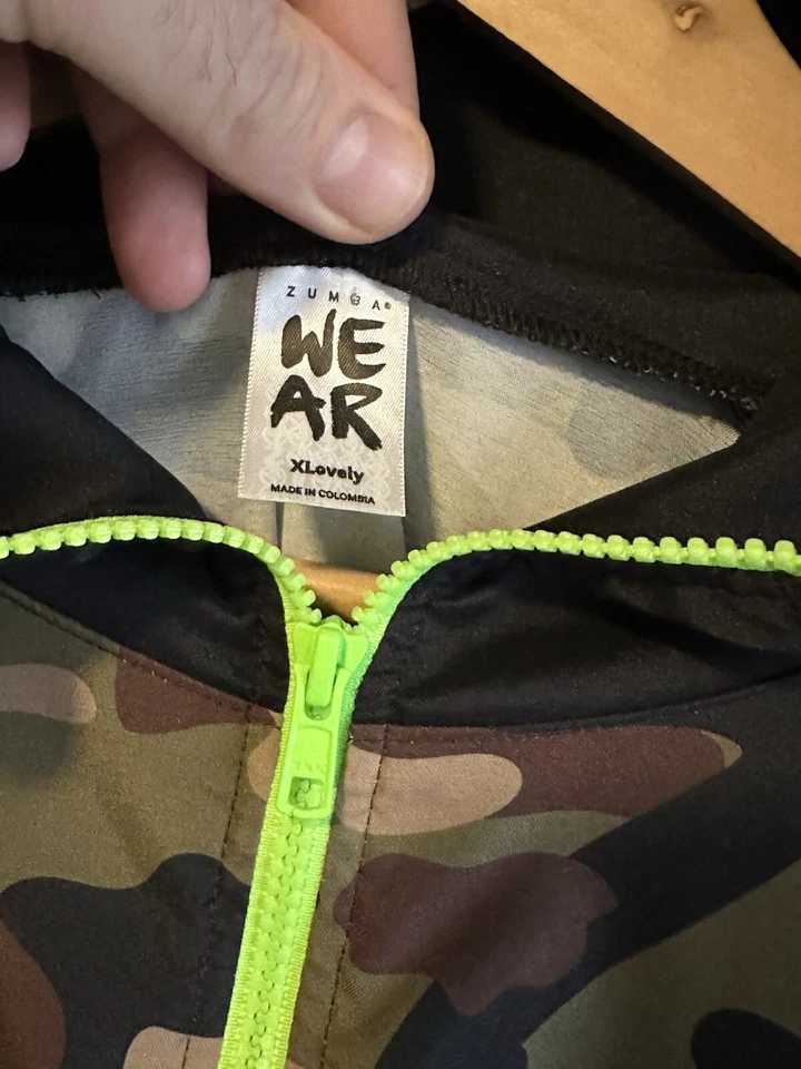 Suéter Zumba Move The World camuflaje neón - XL Foto 3 de 4