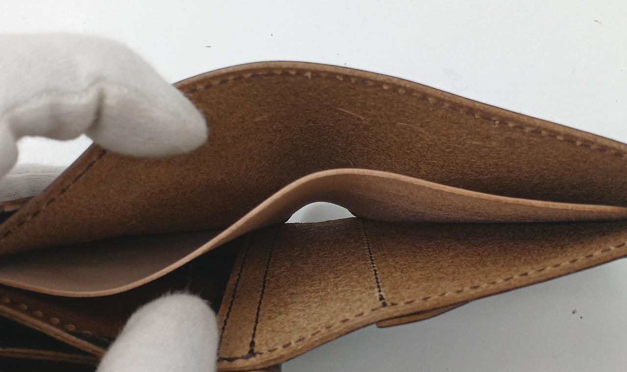 Camouflage patterned folded wallet Model number C… - image 8