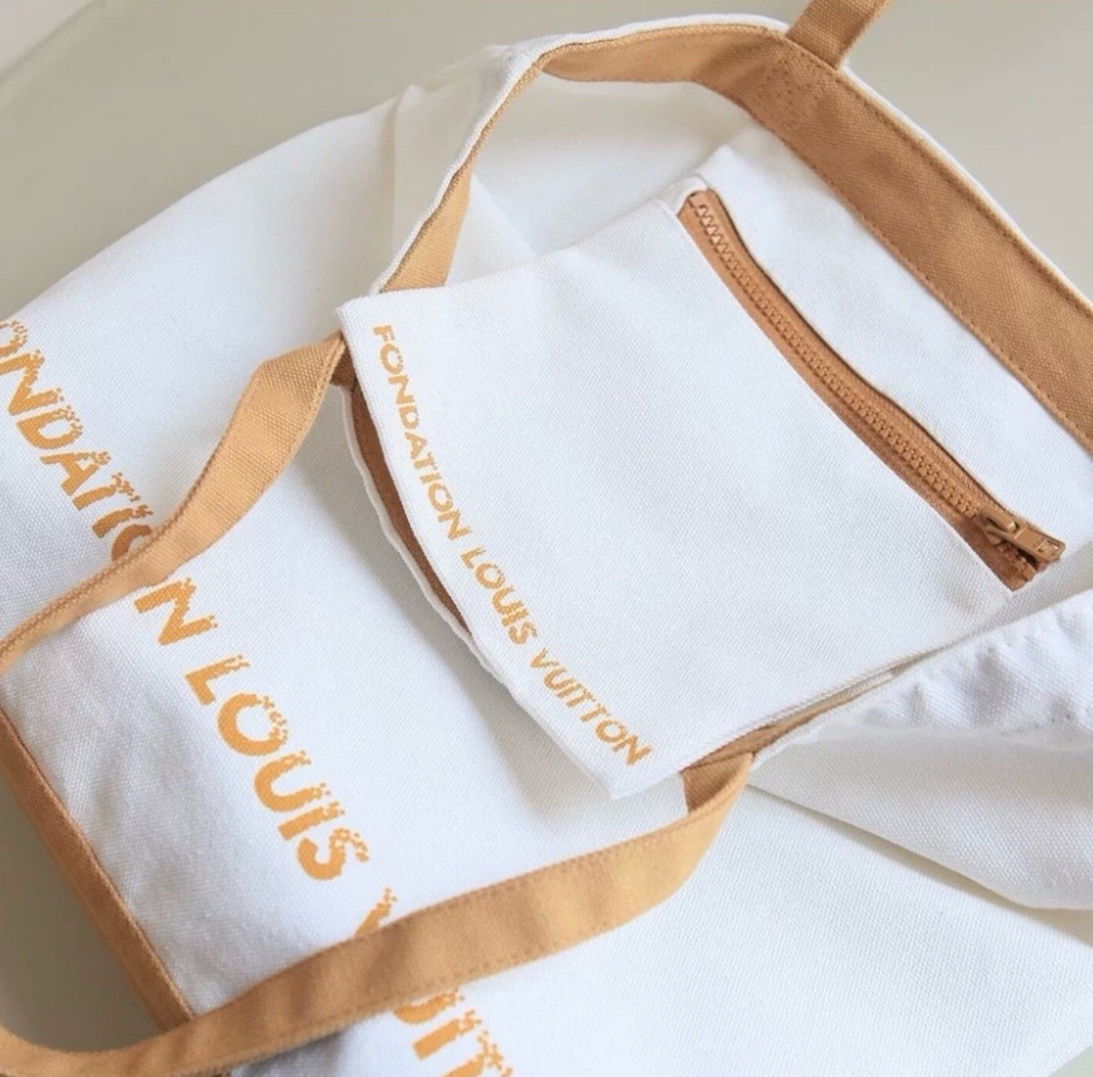 Louis Vuitton ケース ノベルティ『GWだけ出品』 LV GWP Bag | eBay