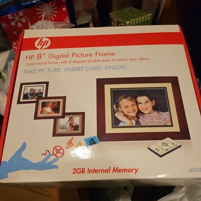 HP df820b4 8'' Digital Picture Frame  2 GB Remote Wood New Sealed