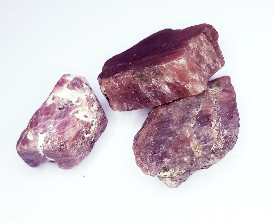 337.57 Ct Loose Gemstone 100% Natural Red Ruby Corundum