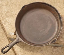 Vollrath Cast Iron Skillet #8 10" Antique Vintage Heat Ring Pan Double Spout