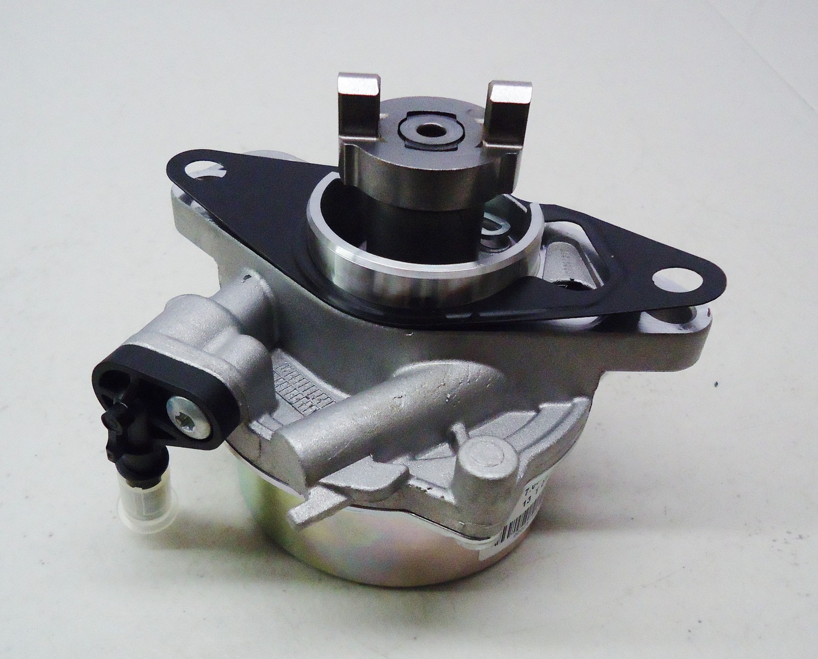 MASERATI 2014 & UP QUATTROPORTE M156 V8 3.8 ENGINE VACUUM PUMP OEM # 287102