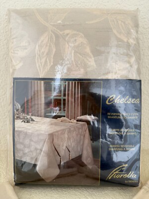 Fiorella by Trendex Chelsea Reversible tablecloth 70x144 oblong with 12 napkins
